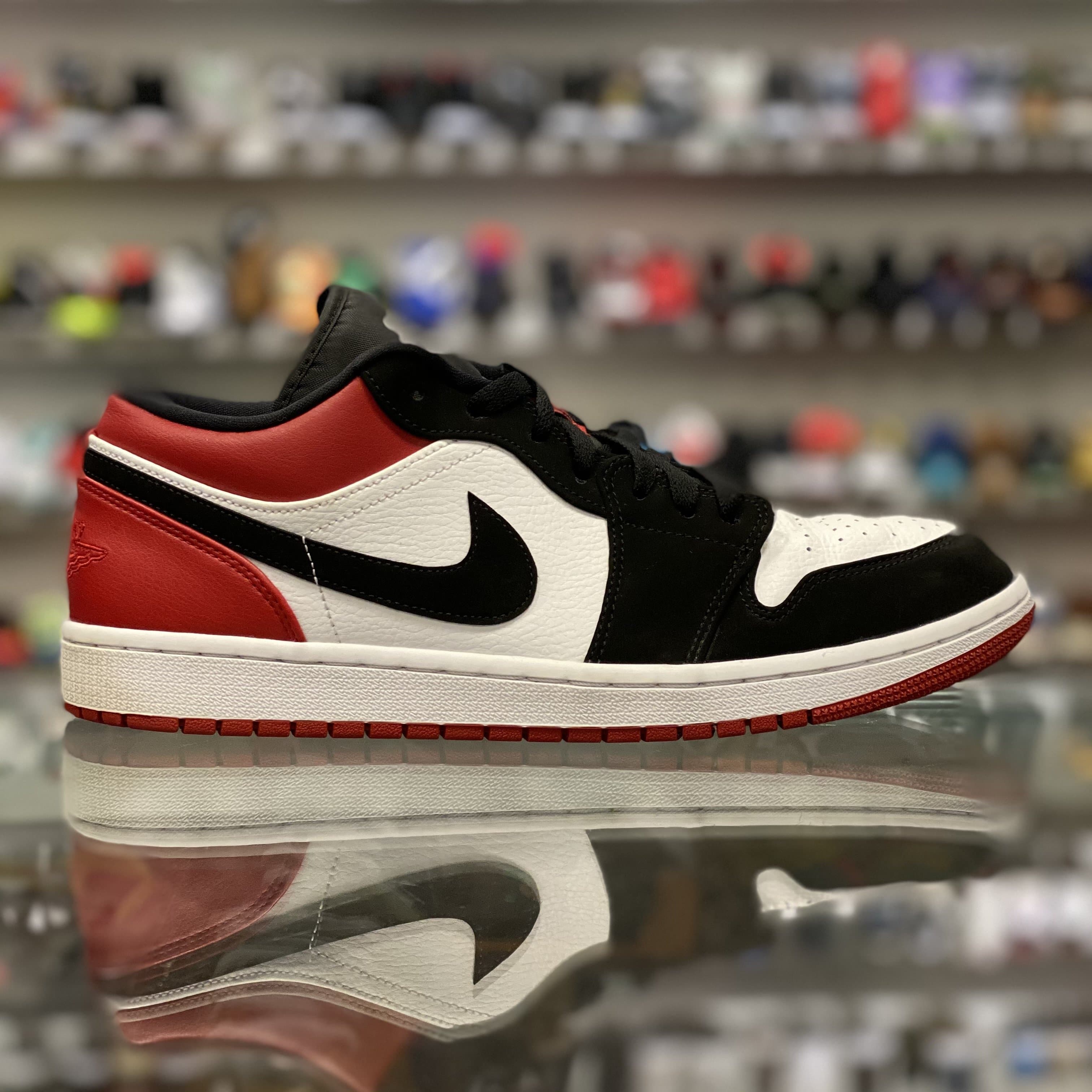 Air Jordan 1 Retro Low “Black Toe”