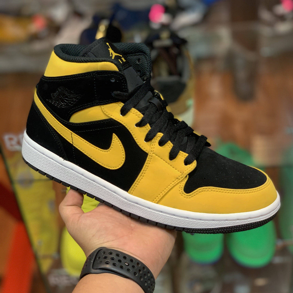 Jordan 1 Mid Reverse New Love Jordan 1 Mid Reverse New love Air Jordan | Mercari main image 2