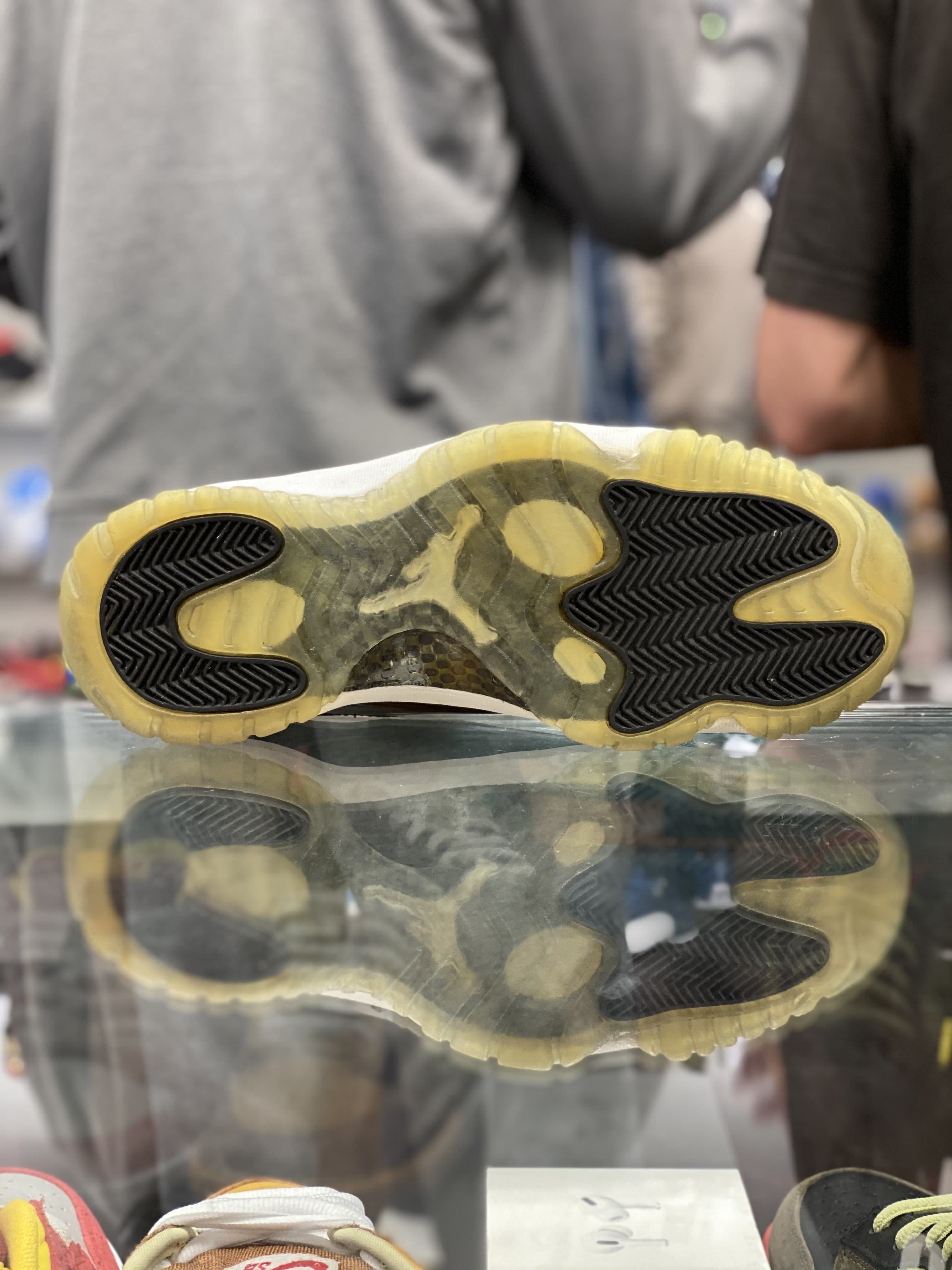 Air jordan 11 yellow clearance sole