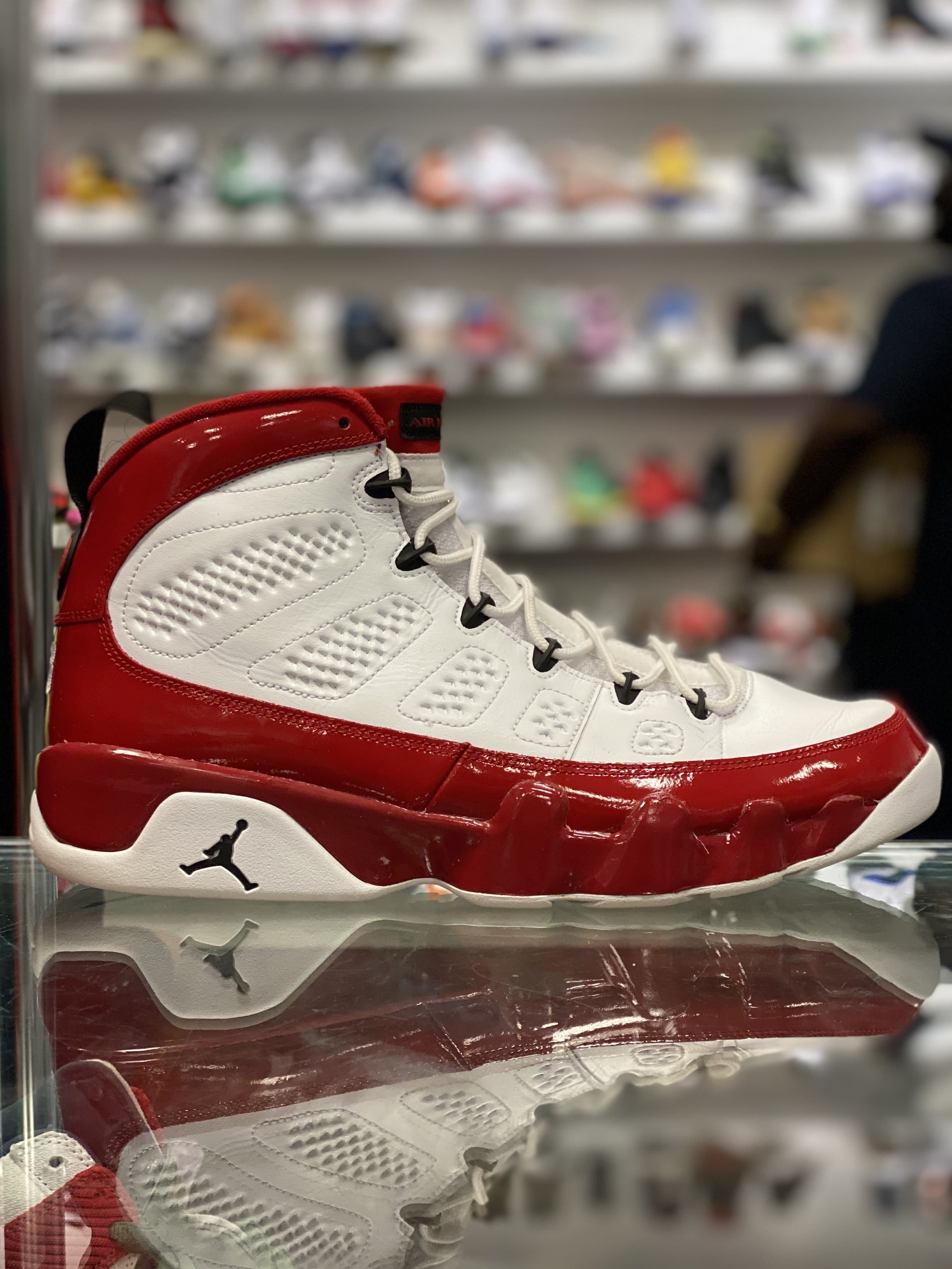 Air Jordan Retro “White Gym Red” - Main Image