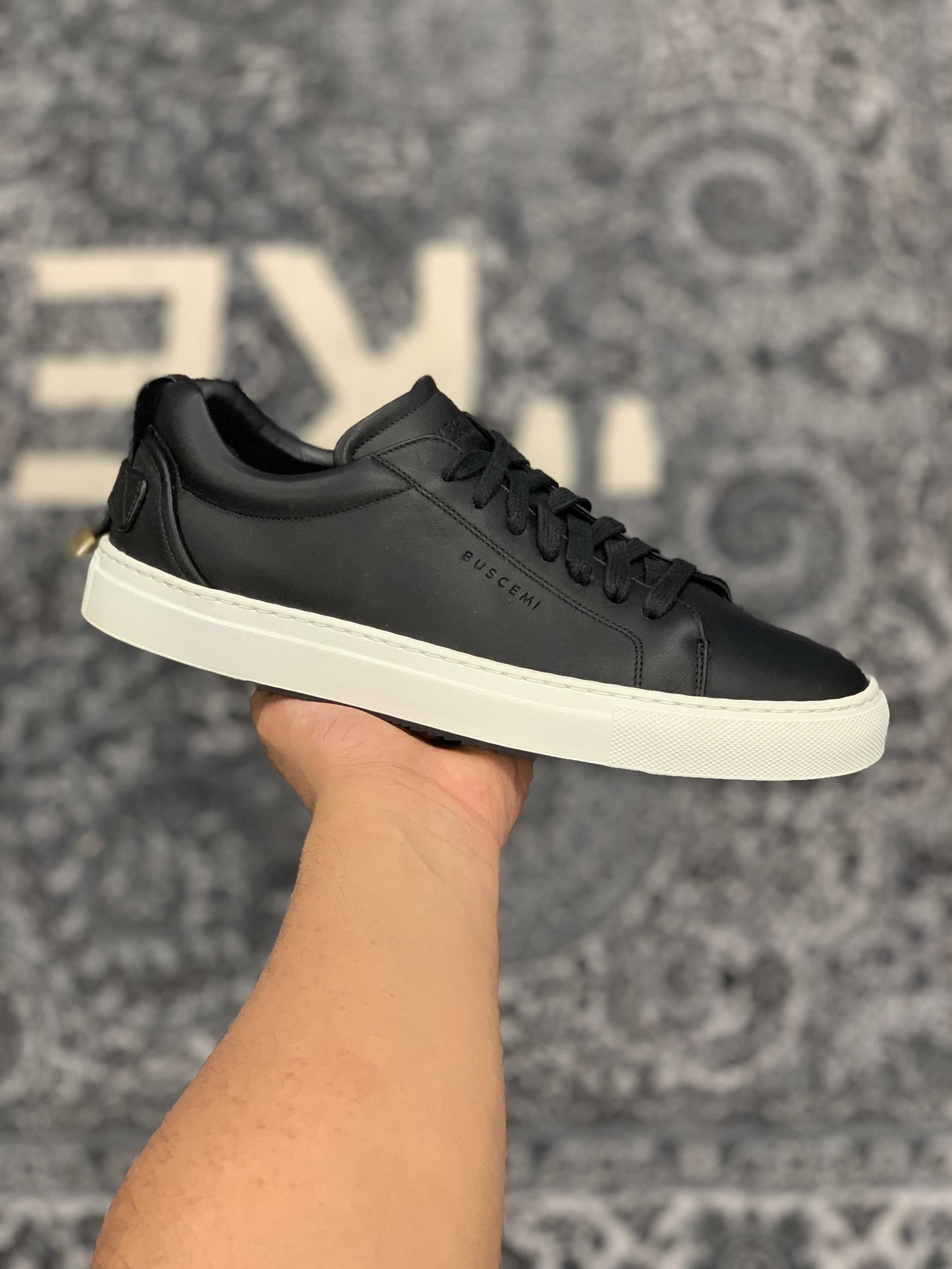 Buscemi Lyndon Black Request