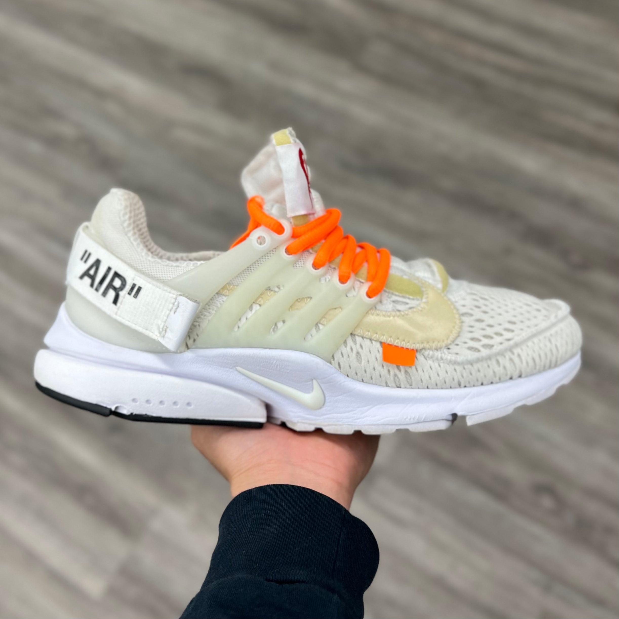 Off white presto sales white orange laces