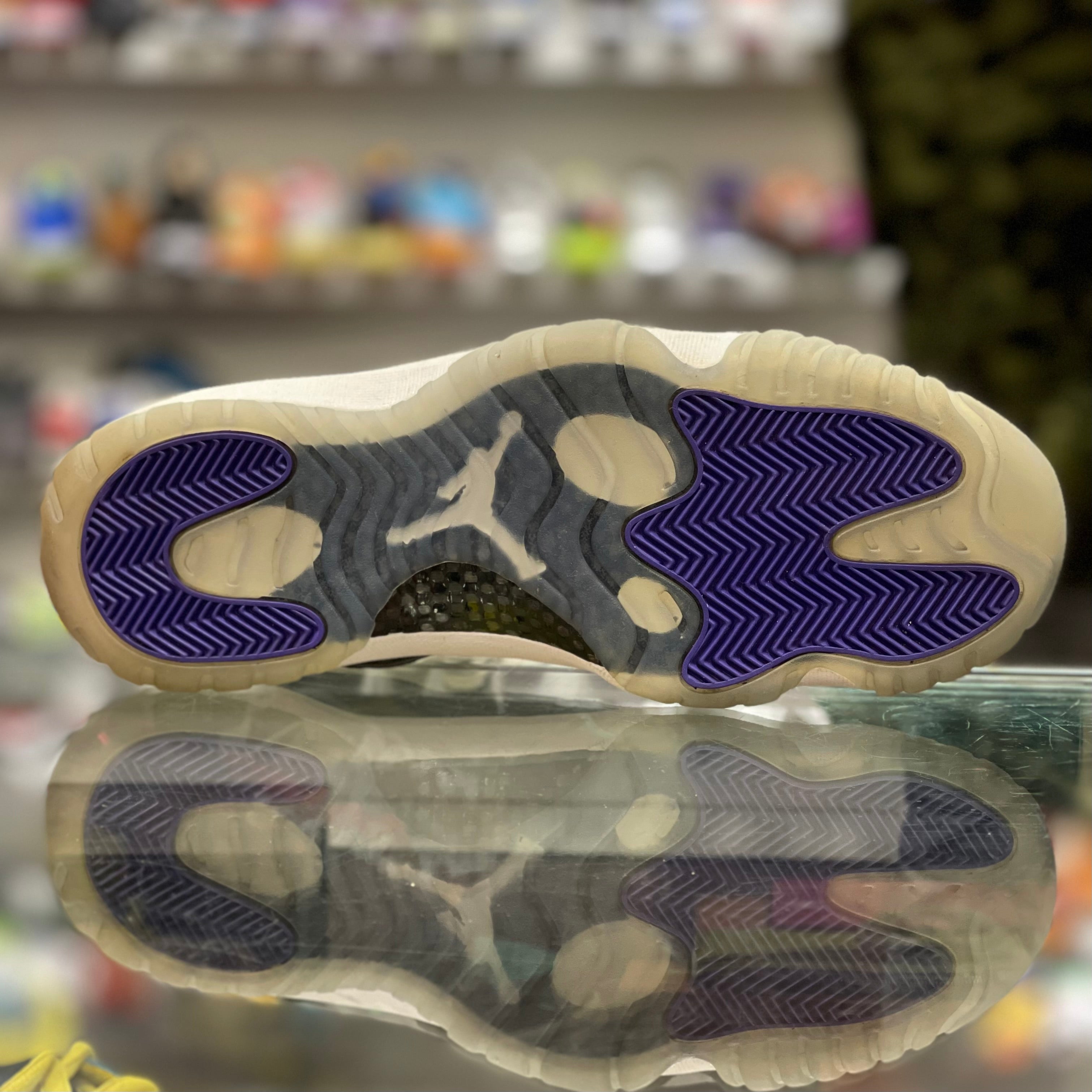 Air Jordan 11 Retro Low “Concord”