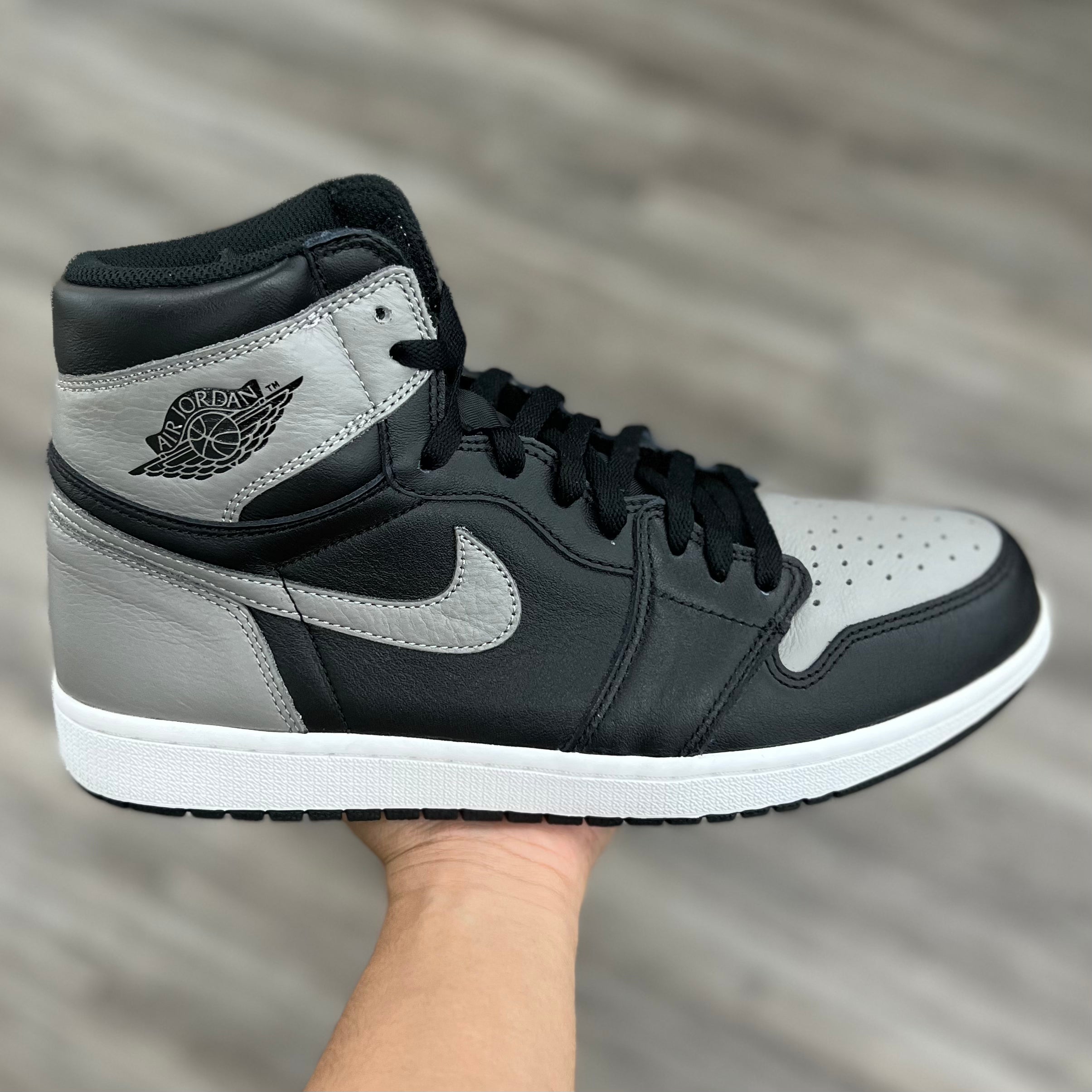 Air Jordan 1 Retro High OG “Shadow”