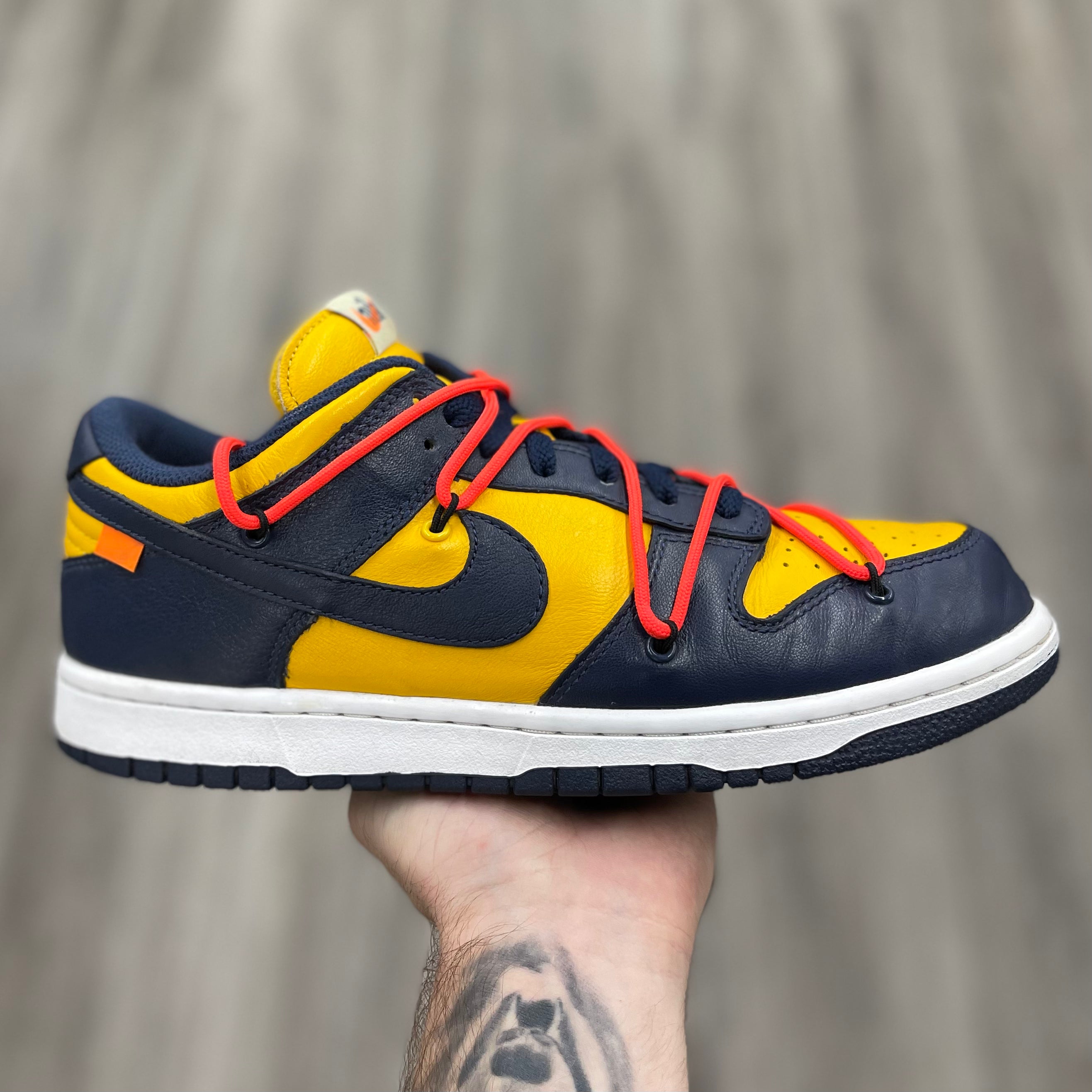 Nike x off-white dunk low university gold  and  navy deals