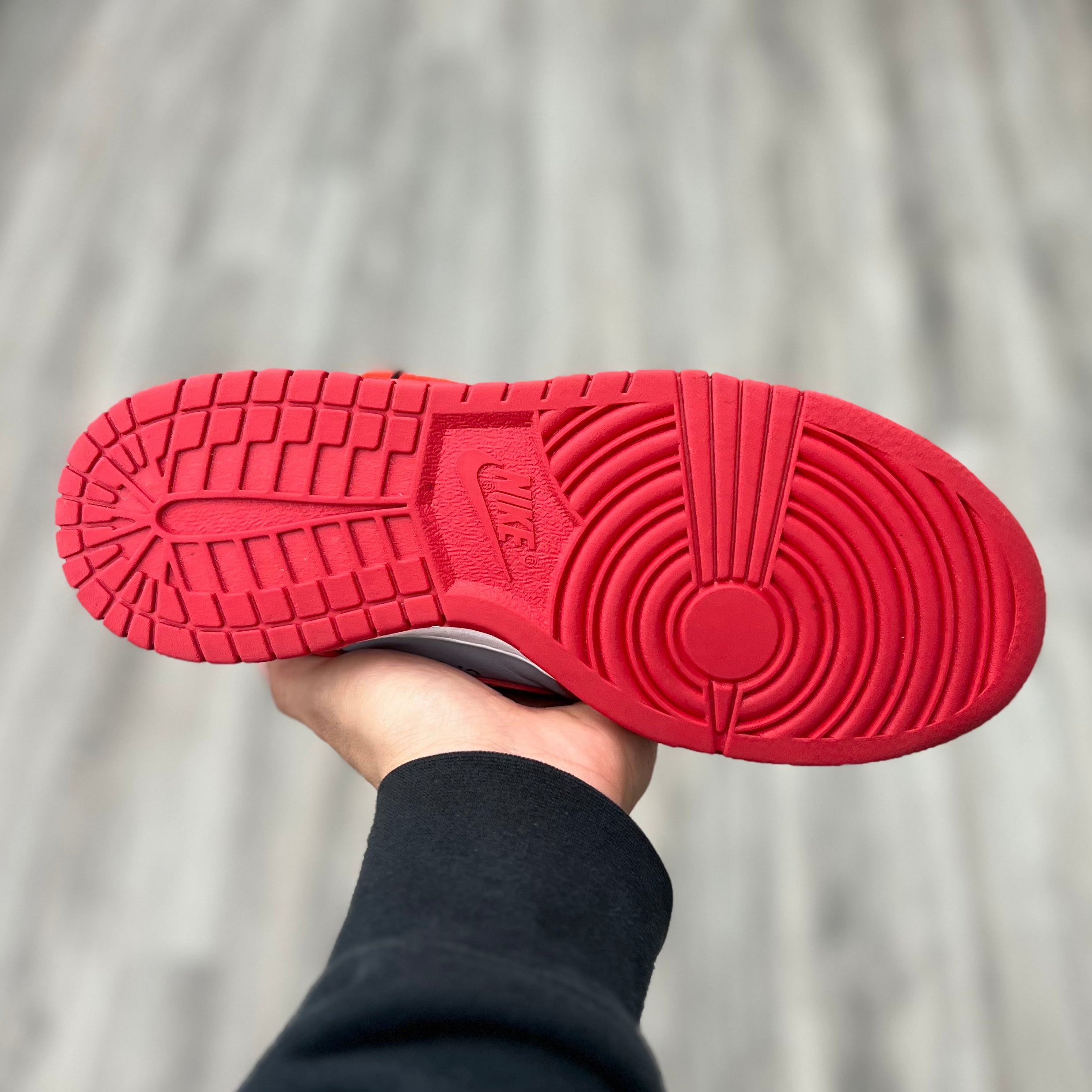 Nike Dunk Low “Off White University Red”