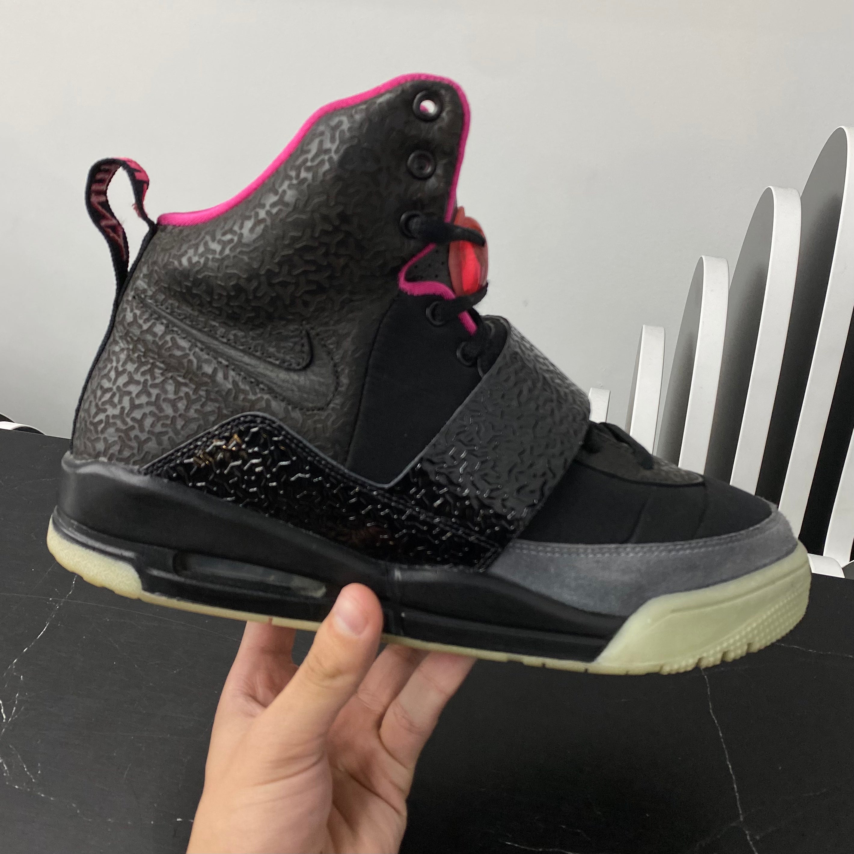 Nike Air Yeezy 1 Blink 8.5 Pre Owned