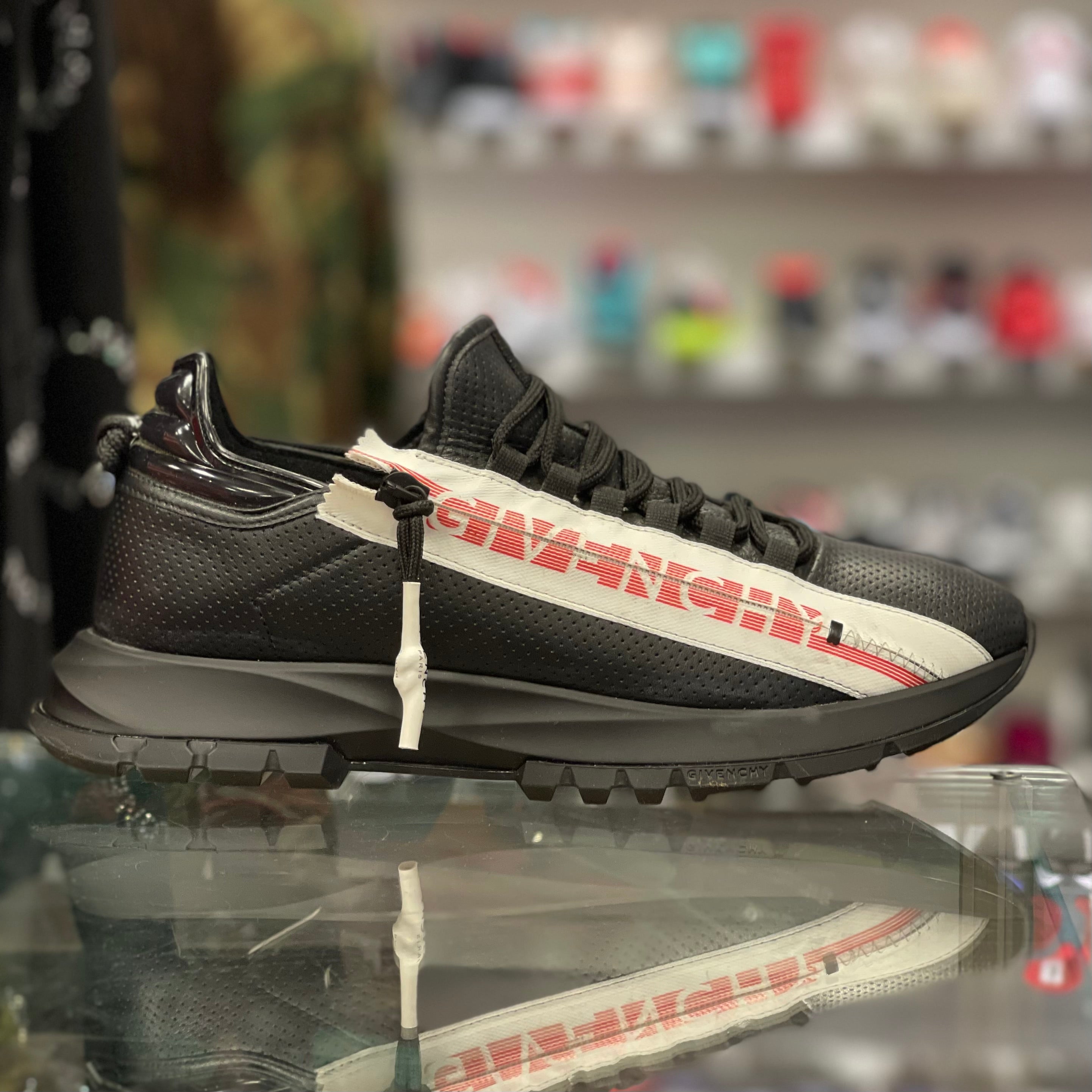 Givenchy Spectre Runner Zip “Black”