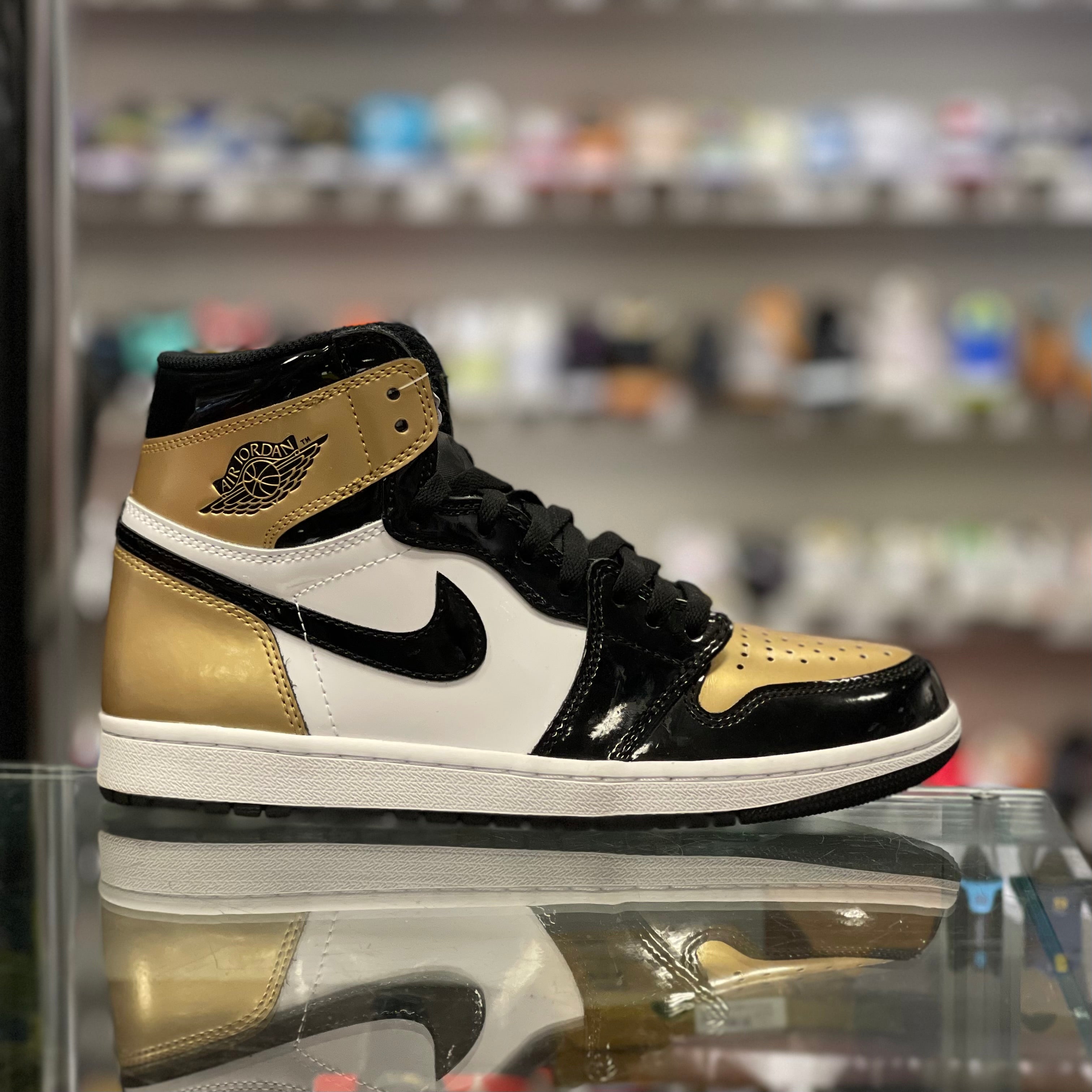 Nike air jordan 1 gold toe online