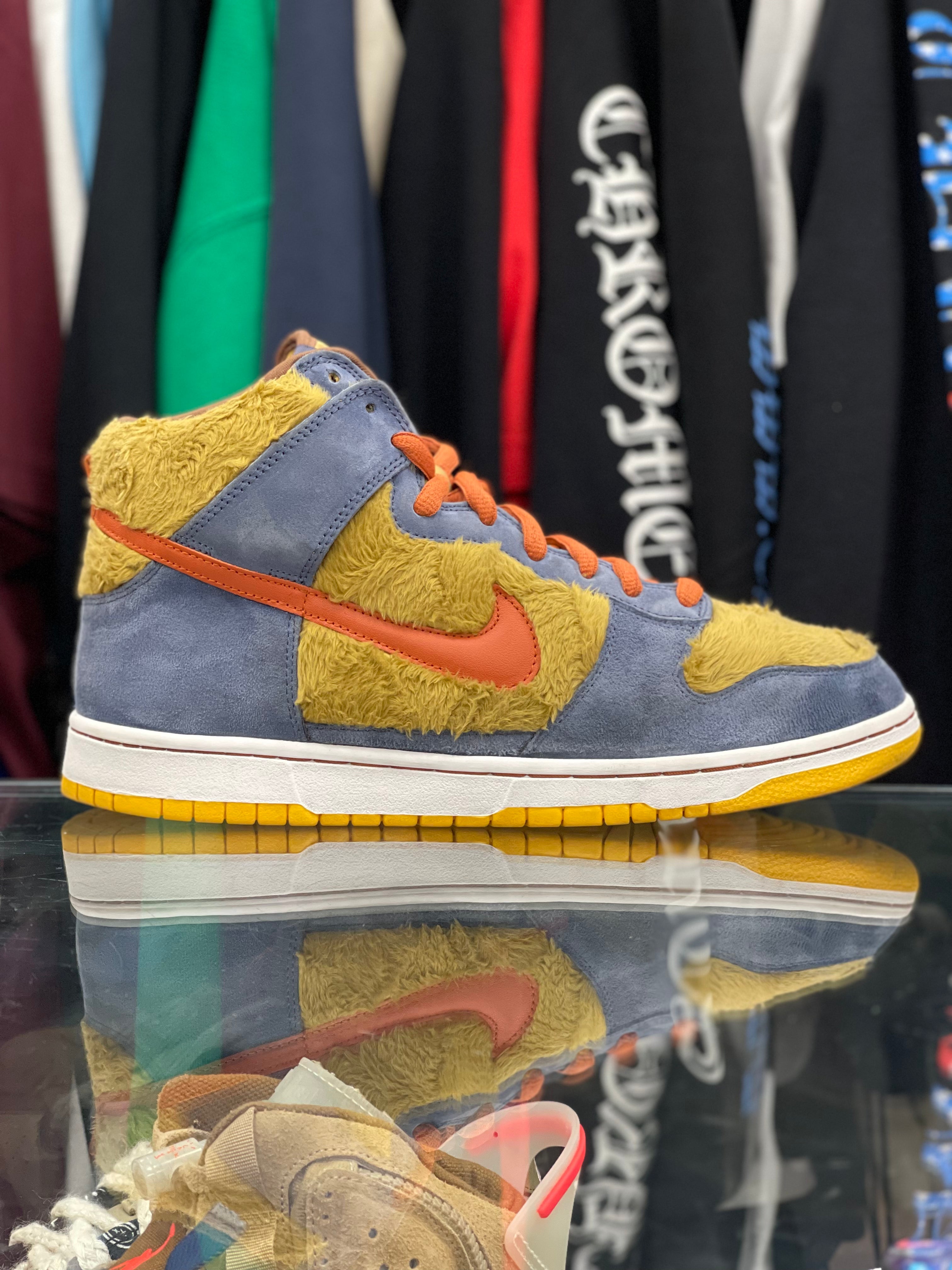 Nike dunk sb high papa bear sales