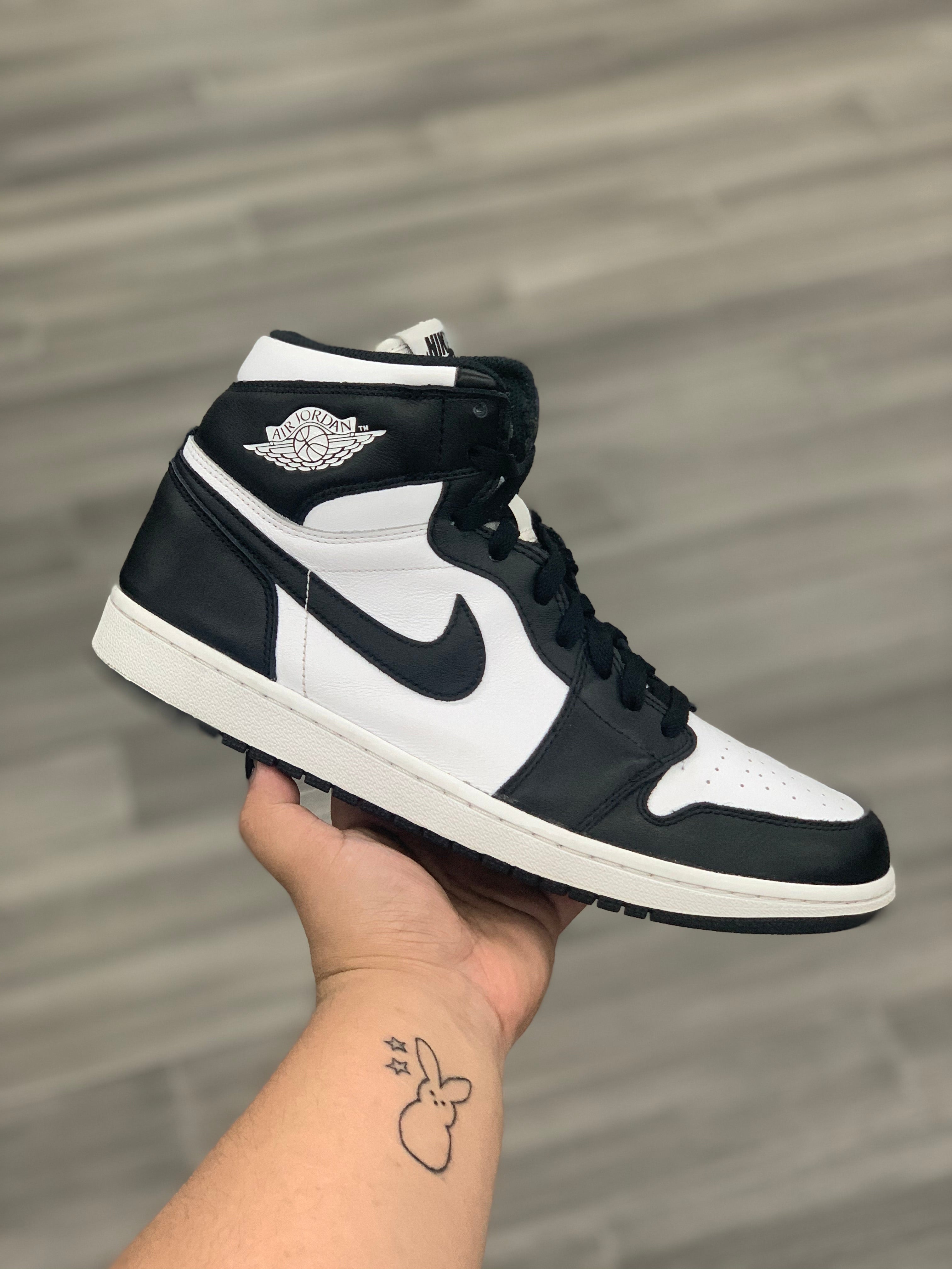 Air Jordan 1 Retro “White Black 2014”