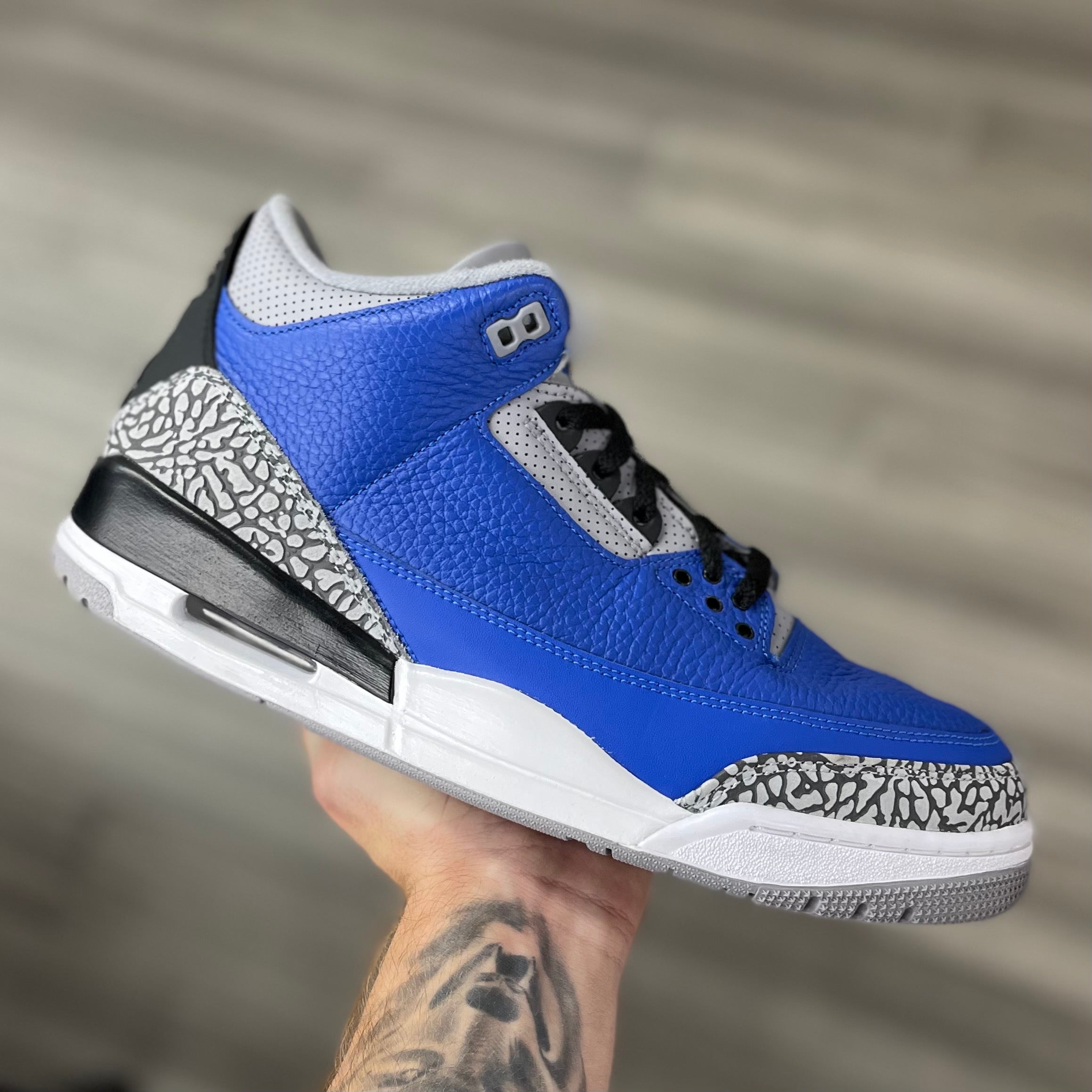 Air Jordan 3 Retro Varsity Royal Cement