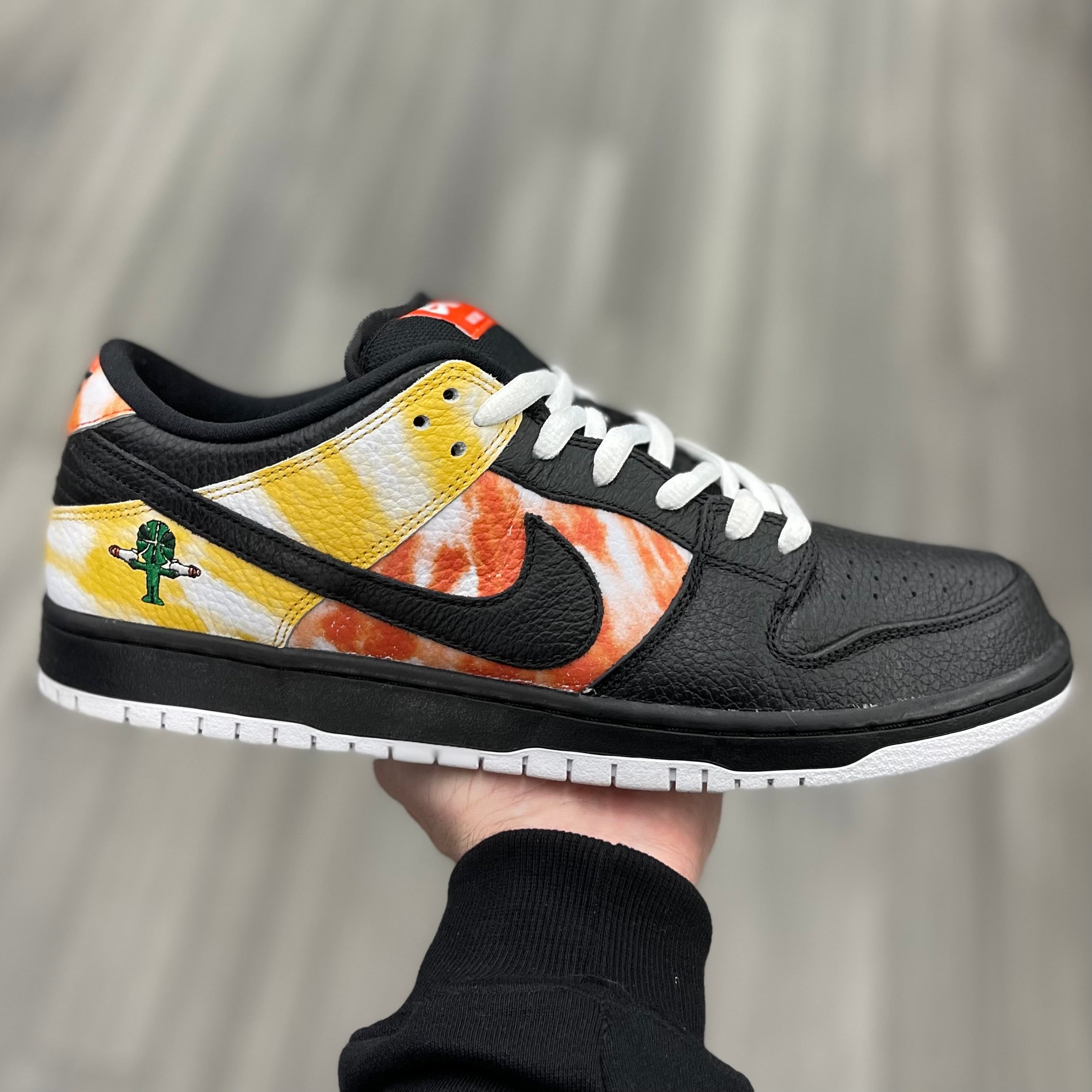 Nike Sb Dunk Low Ray Gun “Tie-Dye Black”