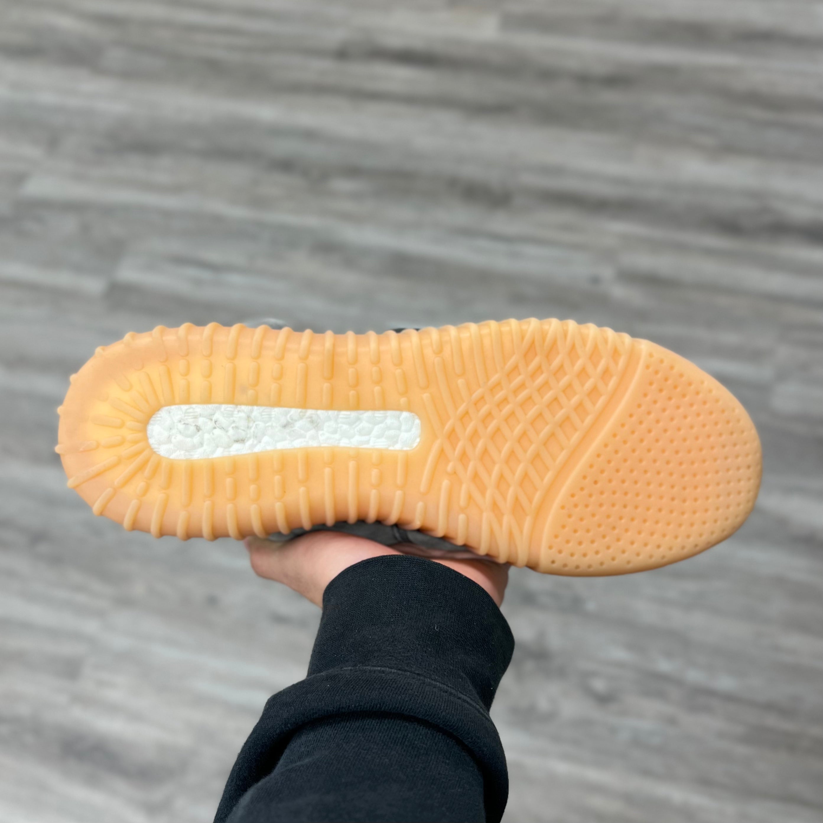 Adidas yeezy boost 75 light grey 2025 glow in the dark