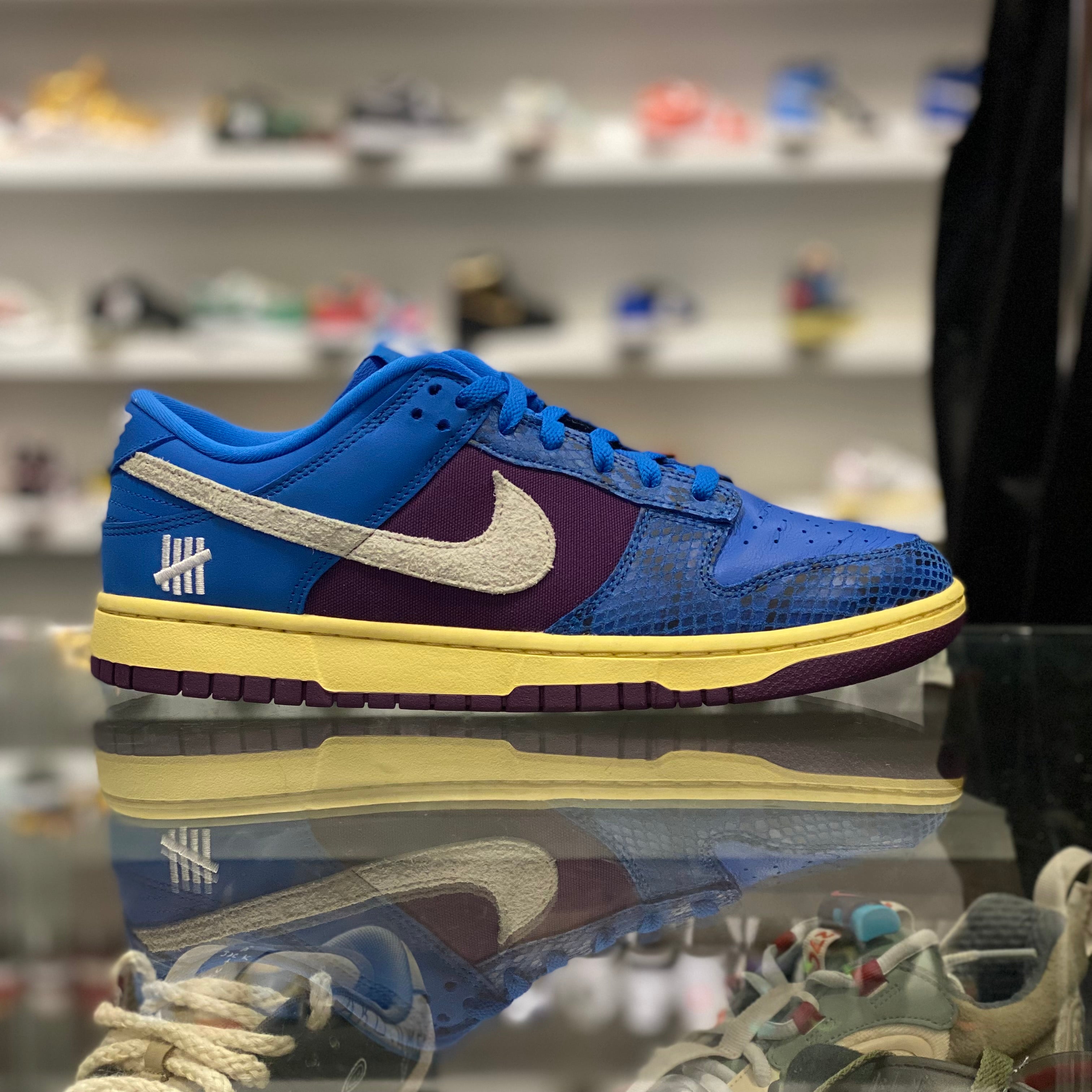 Dunk Low SP “Undefeated 5 On It Dunk VS AF1”
