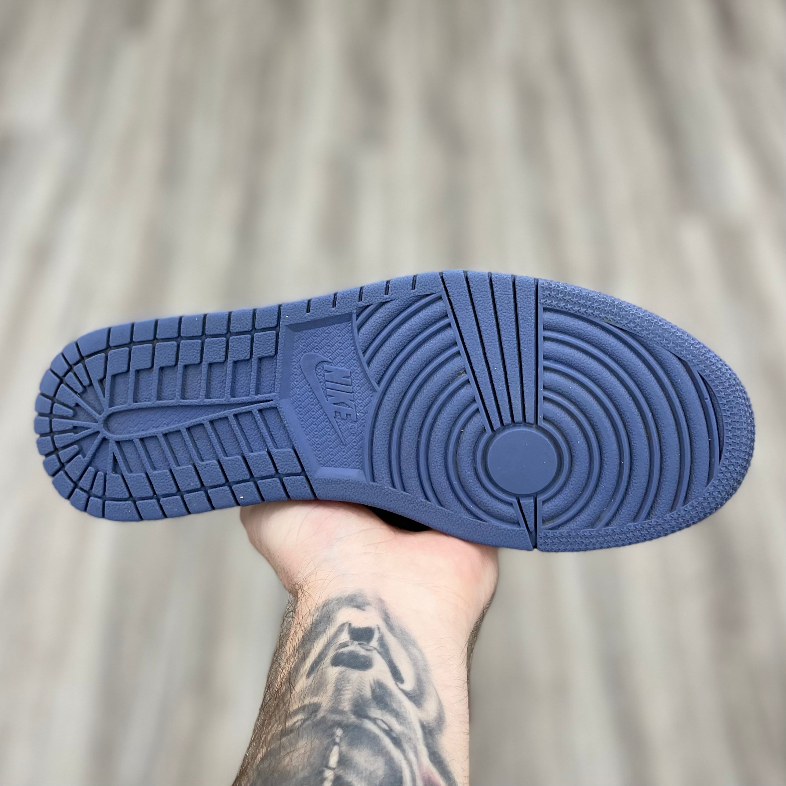 Jordan retro 1 blue moon shop